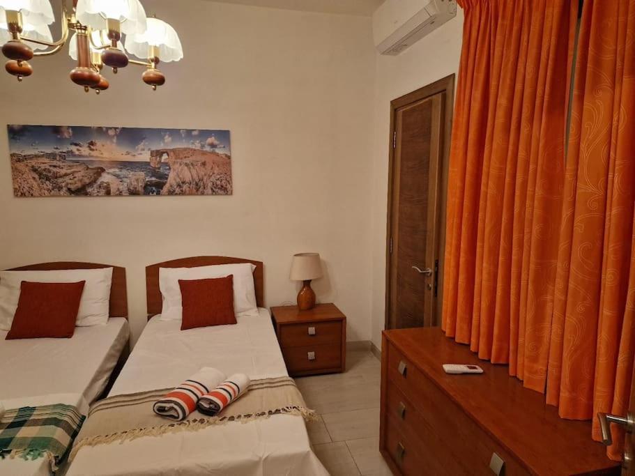 City Center Properties - Modern Two Bedroom Apartment With A Hot Tub And Amazing Location セント・ポールズ・ベイ エクステリア 写真